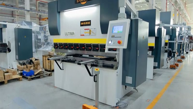 Máy Chấn Tôn Thủy Lực CNC Hai Động Cơ Dòng CBB-D